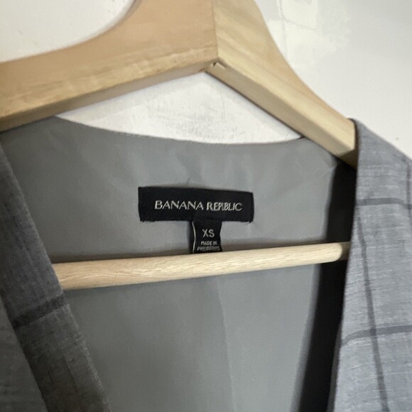 BANANA REPUBLIC Women's Sz XS Sleeveless Ruffled Front Top Gray Windowpane Wool - Picture 4 of 7